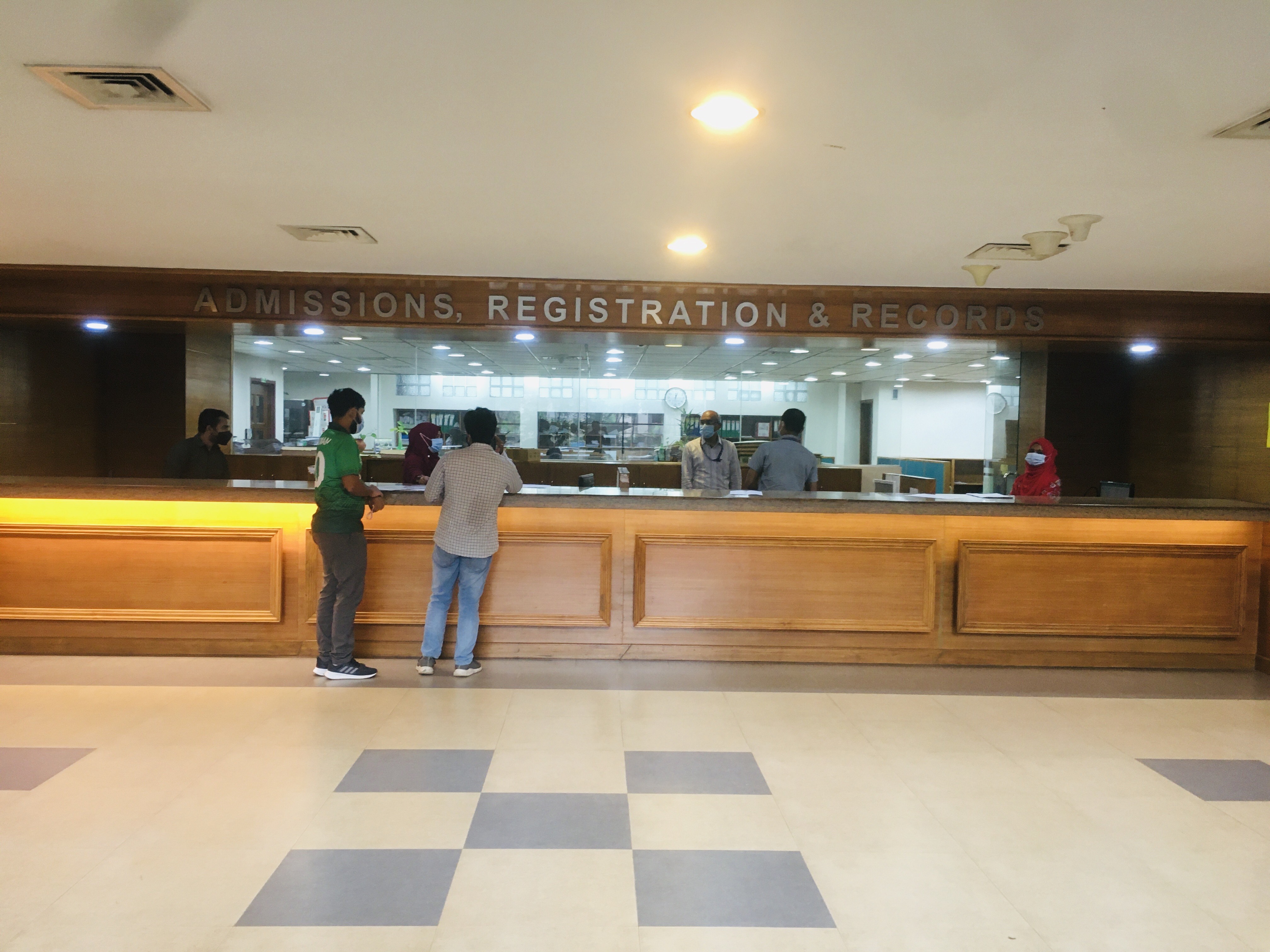 Reg front desk